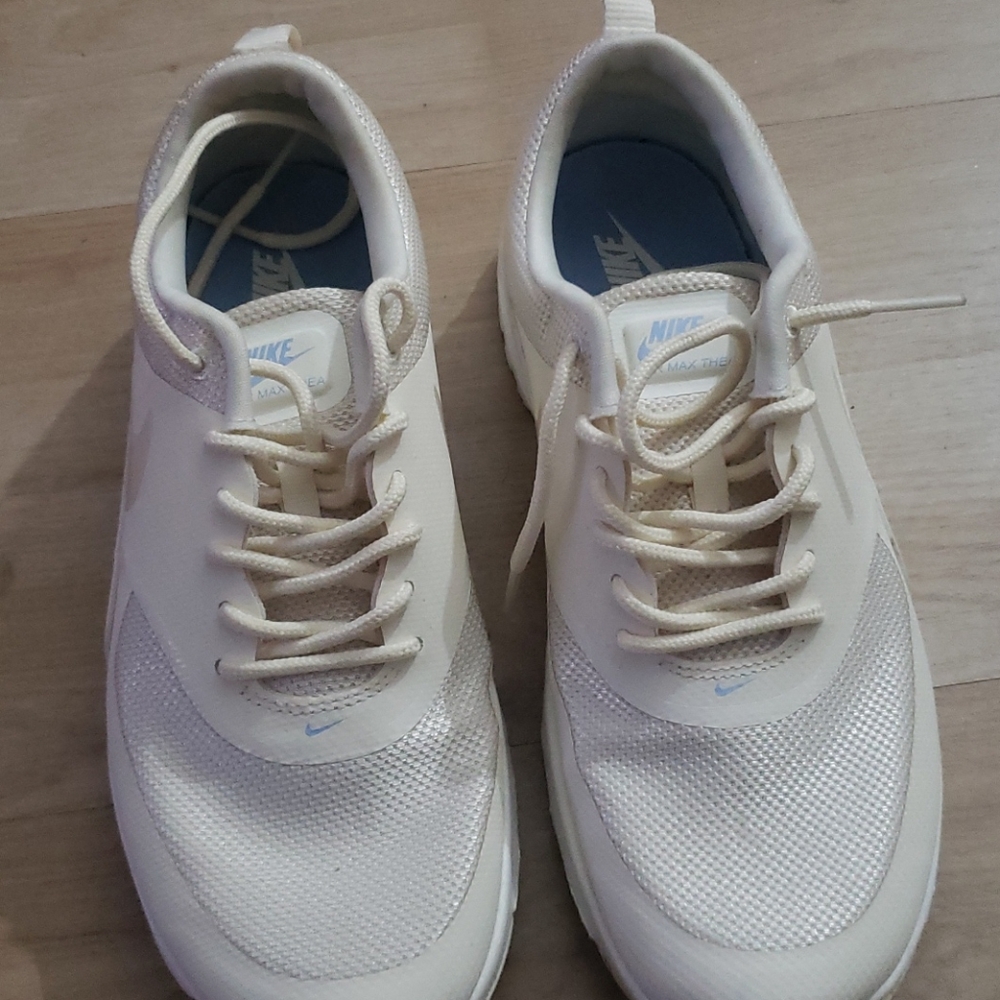Air Max Thea